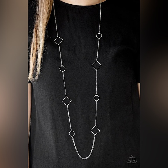 paparazzi Jewelry - ❤️🔥5/$25❤️🔥 Full Frame Silver Necklace